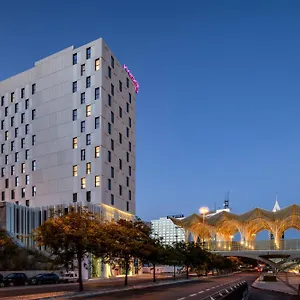 Moxy Oriente ホテル